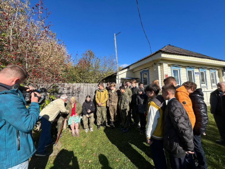 Мемориальный знак в деревне Пестенькино